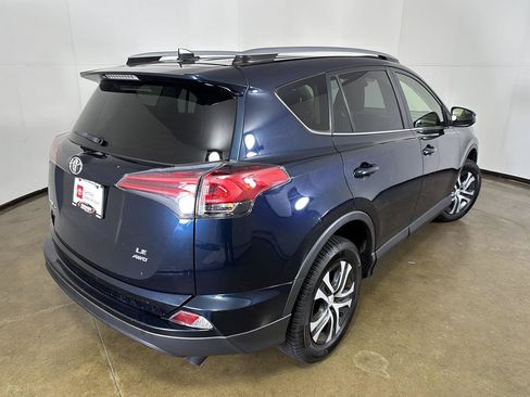 Used 2017 Toyota RAV4 LE w/ Carpet Mat Package AWD/4WD image 10