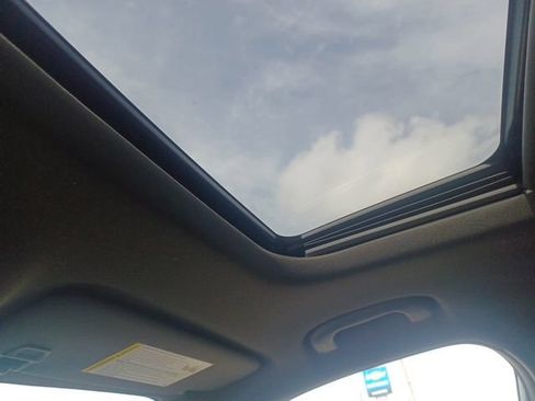 New 2026 Chevrolet Trax RS w/ Sunroof Package FWD image 24