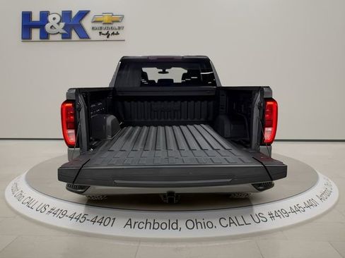 Used 2022 GMC Sierra 1500 Elevation w/ LPO, Elevation Black Package image 33