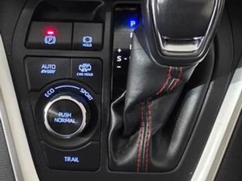 Used 2021 Toyota RAV4 SE image 23