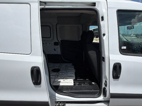Used 2022 RAM ProMaster City Tradesman FWD image 17
