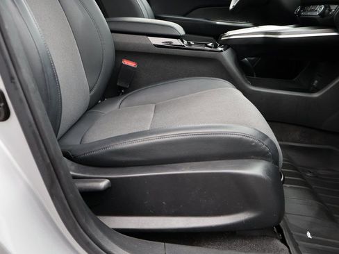 Certified 2018 Honda Clarity Plug-In Hybrid image 10