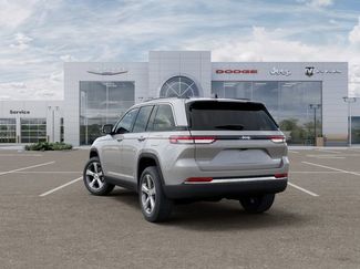 New 2025 Jeep Grand Cherokee Limited w/ Luxury Tech Group II AWD/4WD video 3