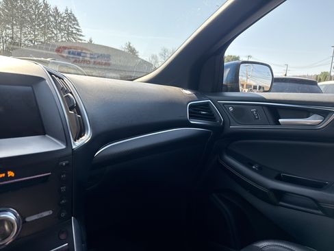 Used 2019 Ford Edge ST w/ Convenience Package AWD/4WD image 21