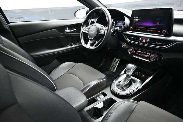 Used 2023 Kia Forte GT-Line w/ GT-Line Technology Package FWD image 16