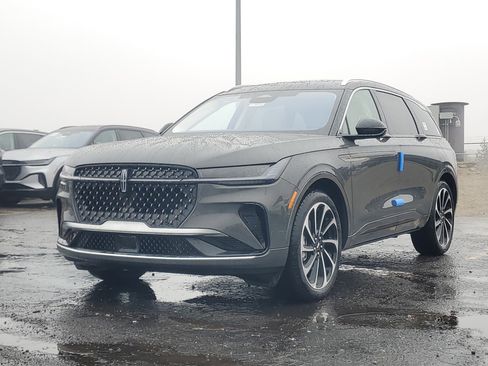 New 2026 Lincoln Nautilus Black Label image 2