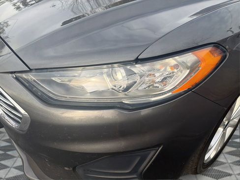 Used 2019 Ford Fusion SE image 36