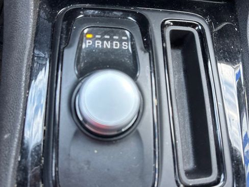 Used 2017 Chrysler 300 S w/ 300S Premium Group image 15