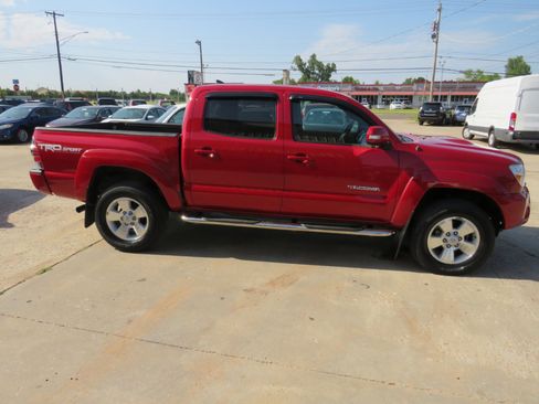 Used 2015 Toyota Tacoma 4x4 Double Cab w/ TRD Sport Package image 33