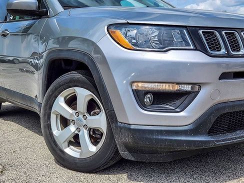 Certified 2019 Jeep Compass Latitude FWD image 4