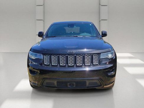 Used 2021 Jeep Grand Cherokee Laredo X RWD image 2