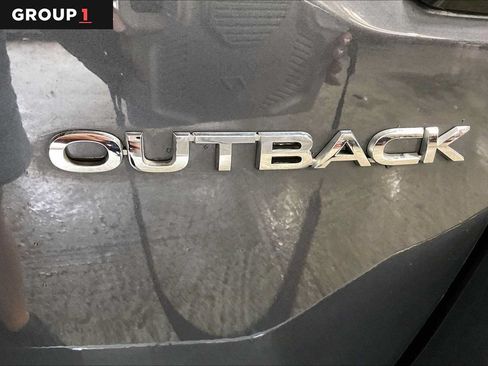 Used 2025 Subaru Outback Premium AWD/4WD image 10