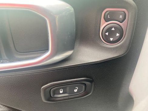 Used 2021 Jeep Wrangler Willys image 11
