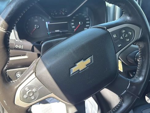 Used 2016 Chevrolet Colorado Z71 w/ Z71 Midnight Edition AWD/4WD image 17