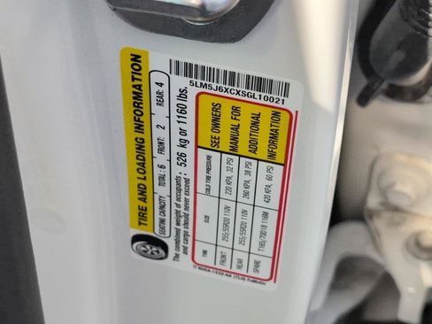 Used 2025 Lincoln Aviator AWD image 15