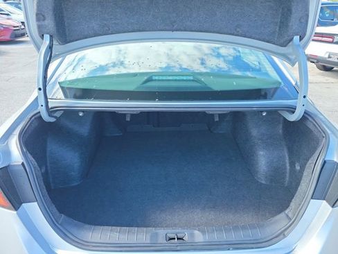Used 2024 Nissan Altima 2.5 SV FWD image 11