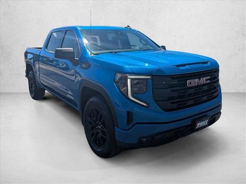 Used 2022 GMC Sierra 1500 Elevation AWD/4WD image 3