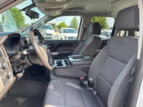 Used 2018 Chevrolet Silverado 1500 LT w/ All Star Edition AWD/4WD image 9