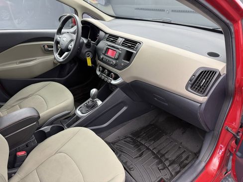 Used 2015 Kia Rio LX image 42