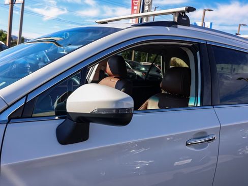 Used 2019 Subaru Outback 3.6R Touring w/ Popular Package #3A image 12