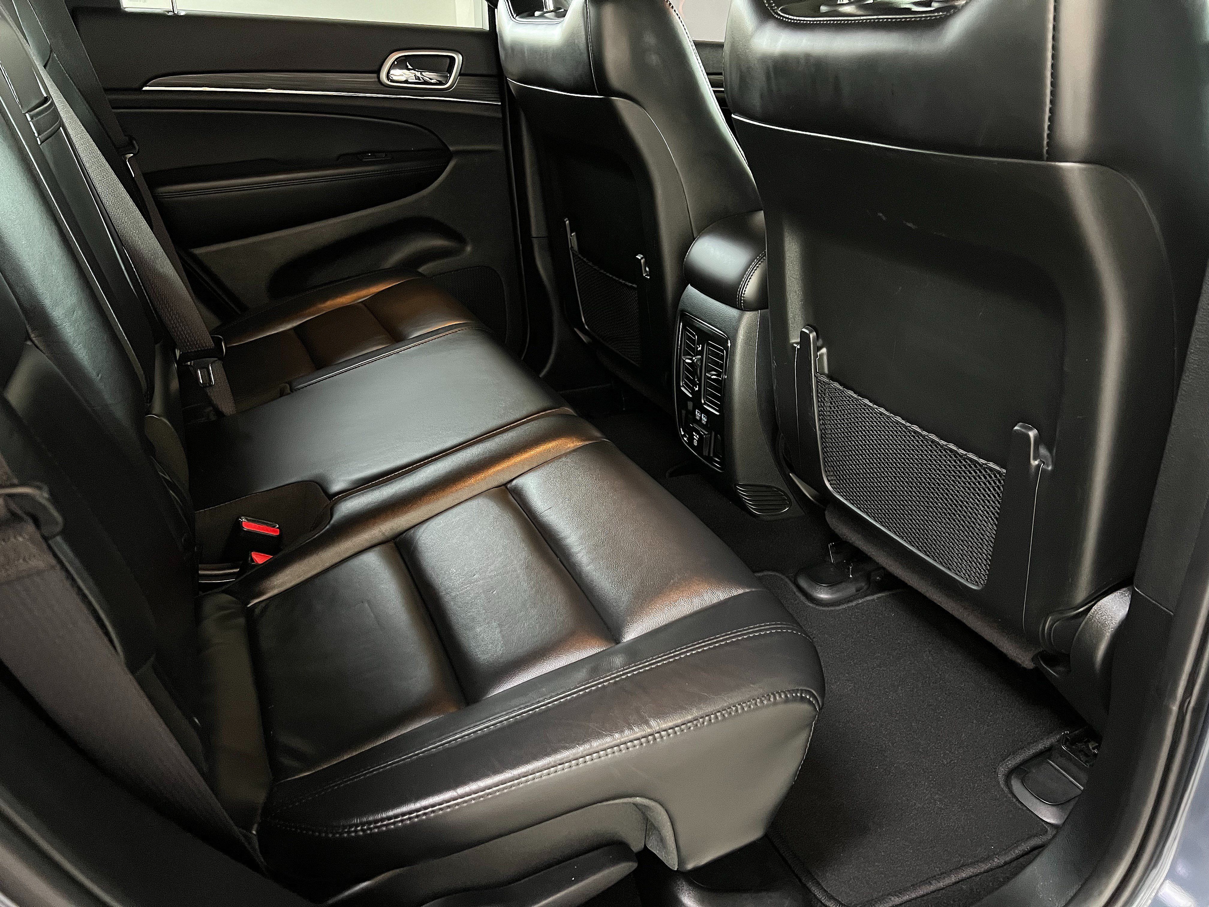 Used 2019 Jeep Grand Cherokee Limited AWD/4WD image 26