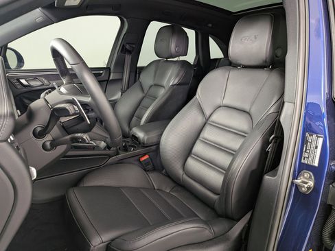 Certified 2026 Porsche Macan GTS AWD/4WD image 4
