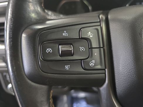 Used 2021 GMC Yukon XL AT4 w/ AT4 Premium Plus Package AWD/4WD image 18