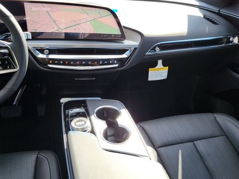 New 2025 Cadillac Lyriq Sport image 31