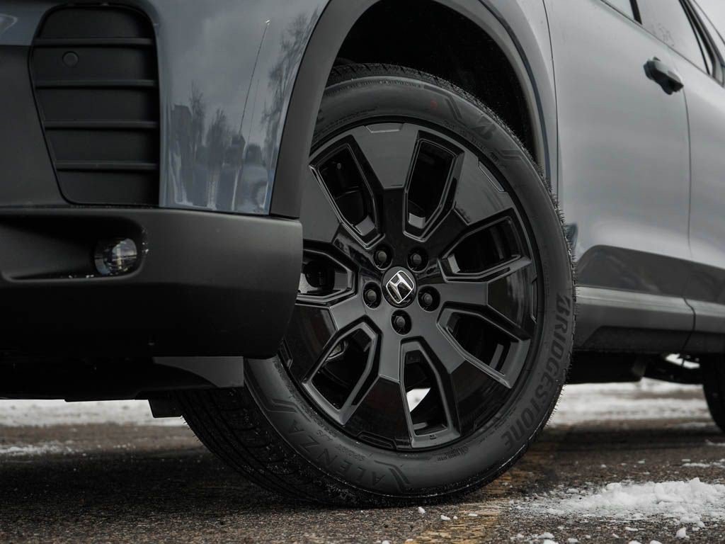 New 2026 Honda Pilot Black Edition image 6