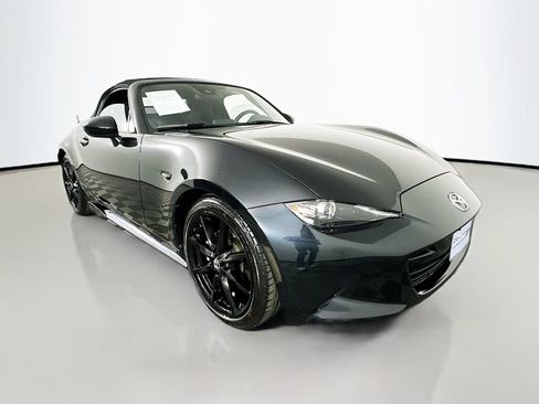 Used 2020 MAZDA MX-5 Miata Club w/ Interior Package RWD image 28