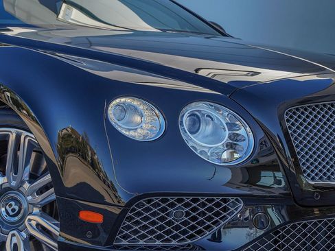 Used 2016 Bentley Continental GT image 3
