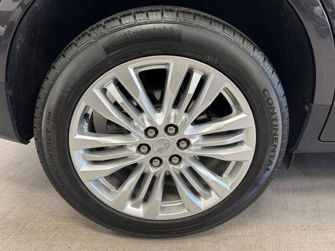 Used 2019 Cadillac XT5 Premium Luxury AWD/4WD image 35