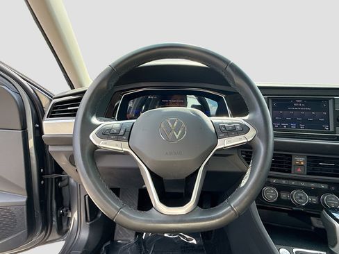 Used 2023 Volkswagen Jetta SE FWD image 35