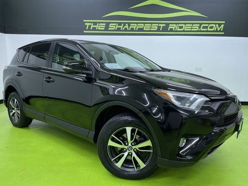 Used 2018 Toyota RAV4 XLE image 1