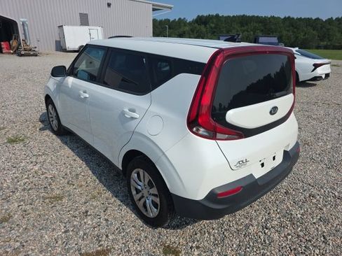 Used 2021 Kia Soul LX FWD image 4