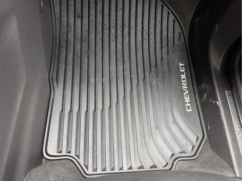 Used 2024 Chevrolet Equinox Premier image 32