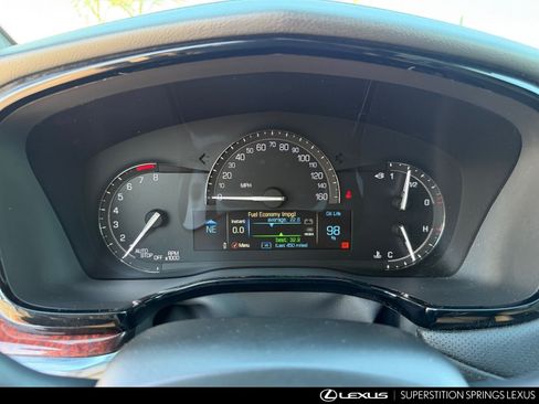 Used 2018 Cadillac XT5 Luxury w/ Driver Awareness Package image 23