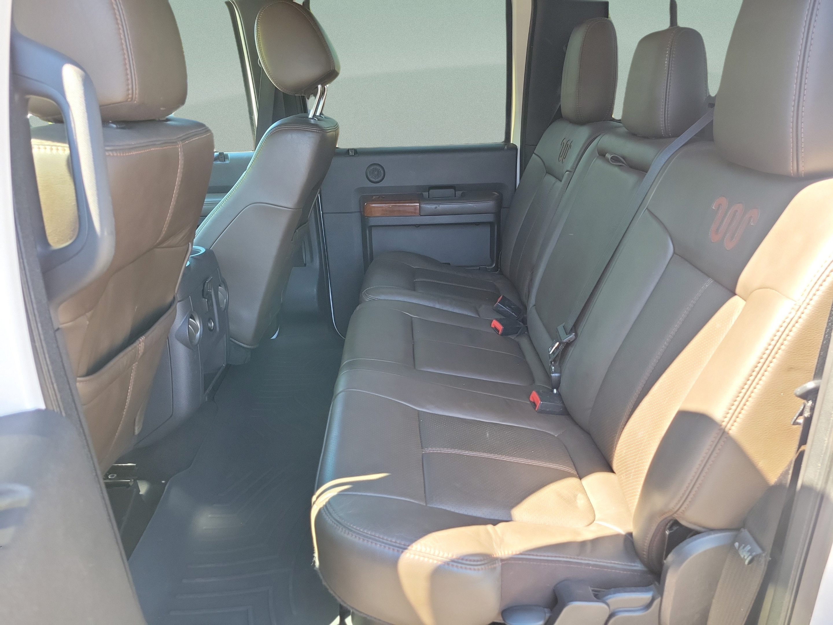Used 2015 Ford F350 King Ranch w/ FX4 Off-Road Package AWD/4WD image 9