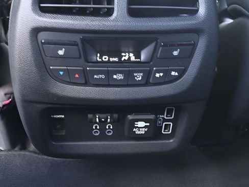 Used 2021 Honda Pilot Touring image 20