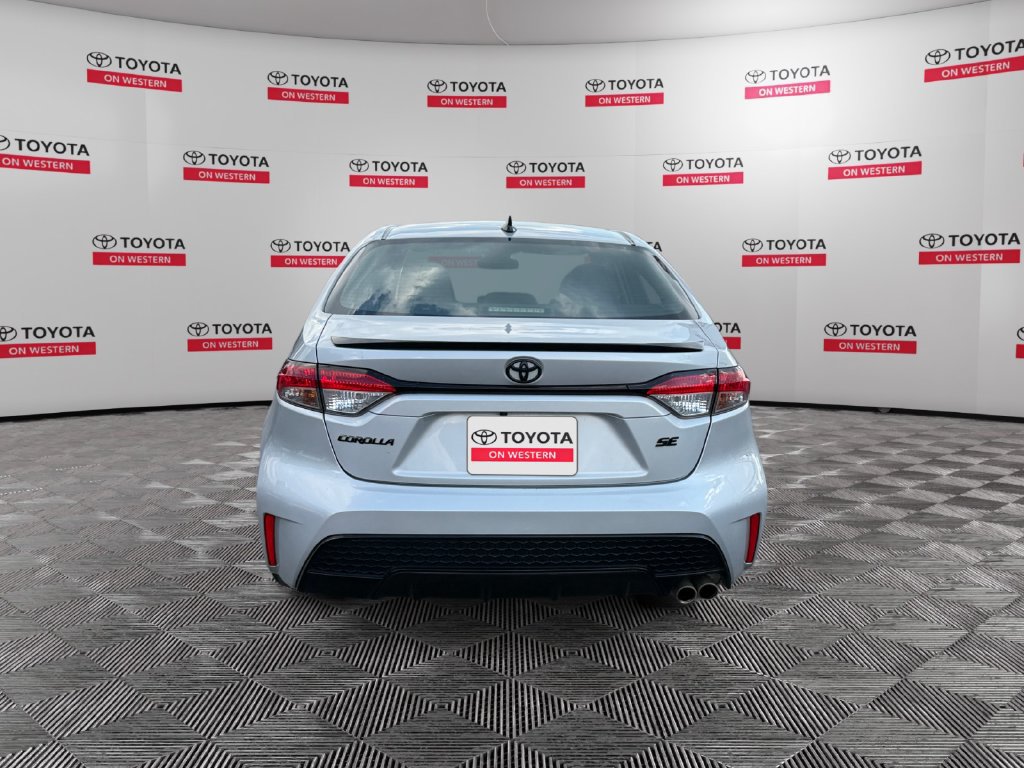 Used 2022 Toyota Corolla SE FWD image 6