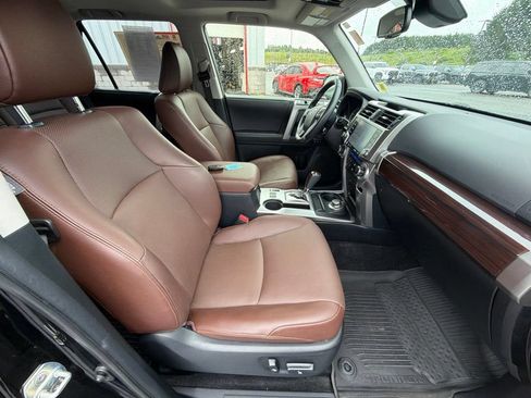 Used 2024 Toyota 4Runner Limited AWD/4WD image 51