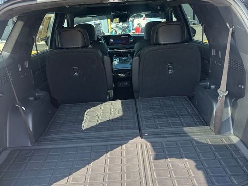 Used 2024 Hyundai Palisade Calligraphy image 15