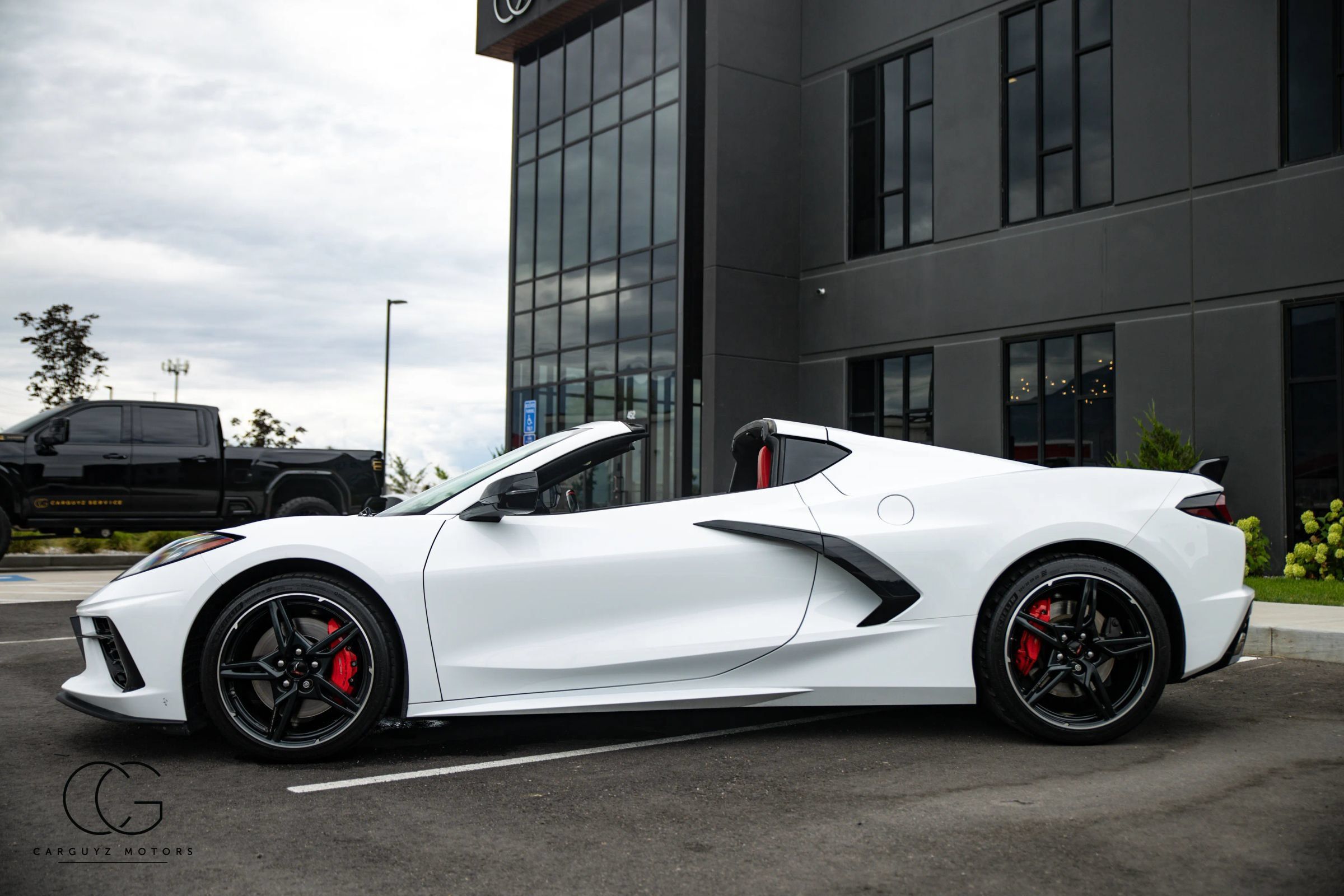 Used 2020 Chevrolet Corvette Stingray Coupe w/ Z51 Performance Package RWD image 11