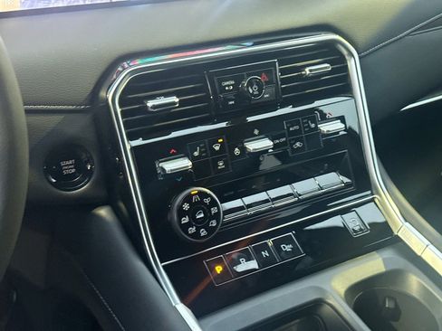 New 2026 Nissan Armada SL w/ Captain's Chari Seat Package AWD/4WD image 31