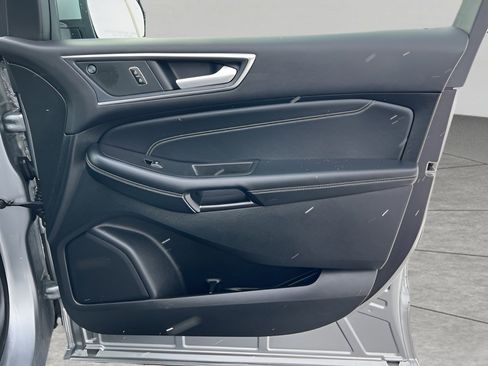 Used 2024 Ford Edge Titanium image 61