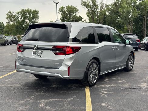 Certified 2026 Honda Odyssey Touring image 4