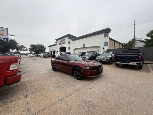 Used 2021 Dodge Charger SXT w/ Blacktop Package RWD image 43