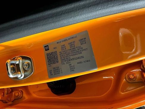 New 2026 GMC Canyon AT4 w/ Off-Road Front Bumper Package image 9