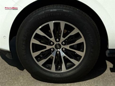 Used 2025 Ford Expedition Max Platinum AWD/4WD image 4