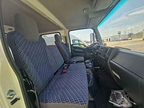 Used 2024 Chevrolet Low Cab Forward image 13